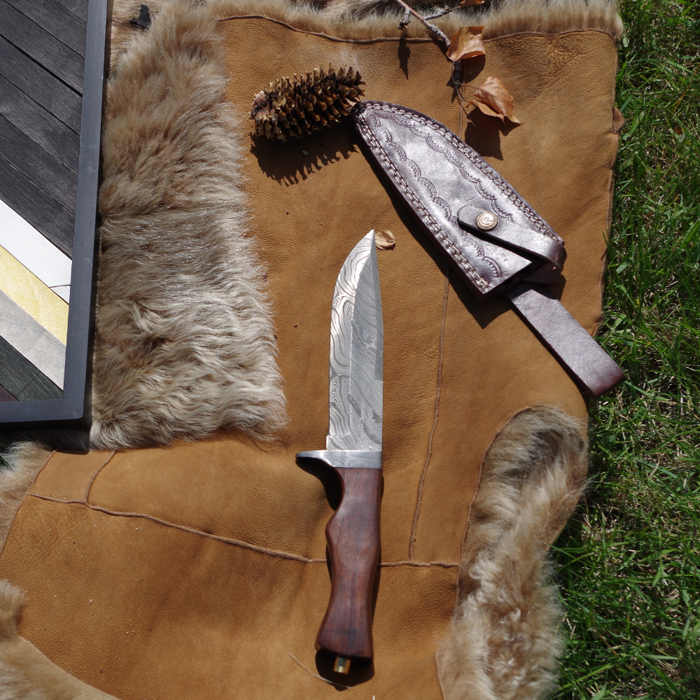 11.5" Forest Damascus Knife – Rosewood Handle & Leather Sheath