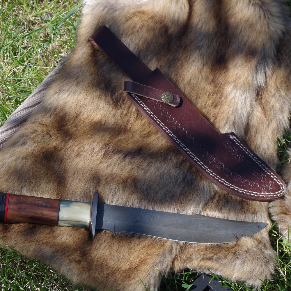 12.5" Handmade Damascus Bowie Knife – Marindi Wood/Bone Handle